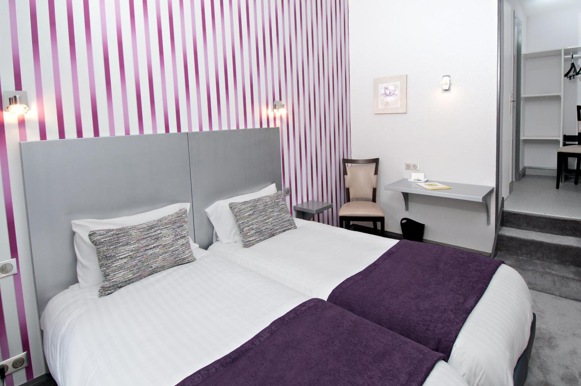 Logis Hotel Restaurant Nougier Saint-Etienne-de-Fursac Room photo