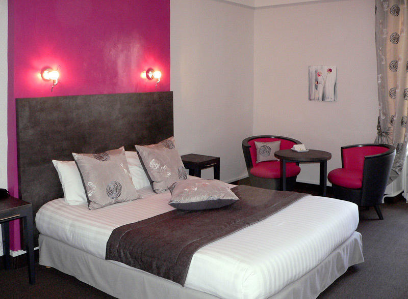 Logis Hotel Restaurant Nougier Saint-Etienne-de-Fursac Room photo